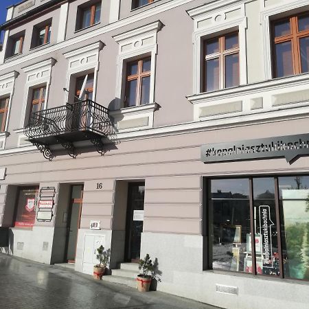 בוצ'ניה Klimatyczny Apartament Przy Bochenskim Rynku. מראה חיצוני תמונה