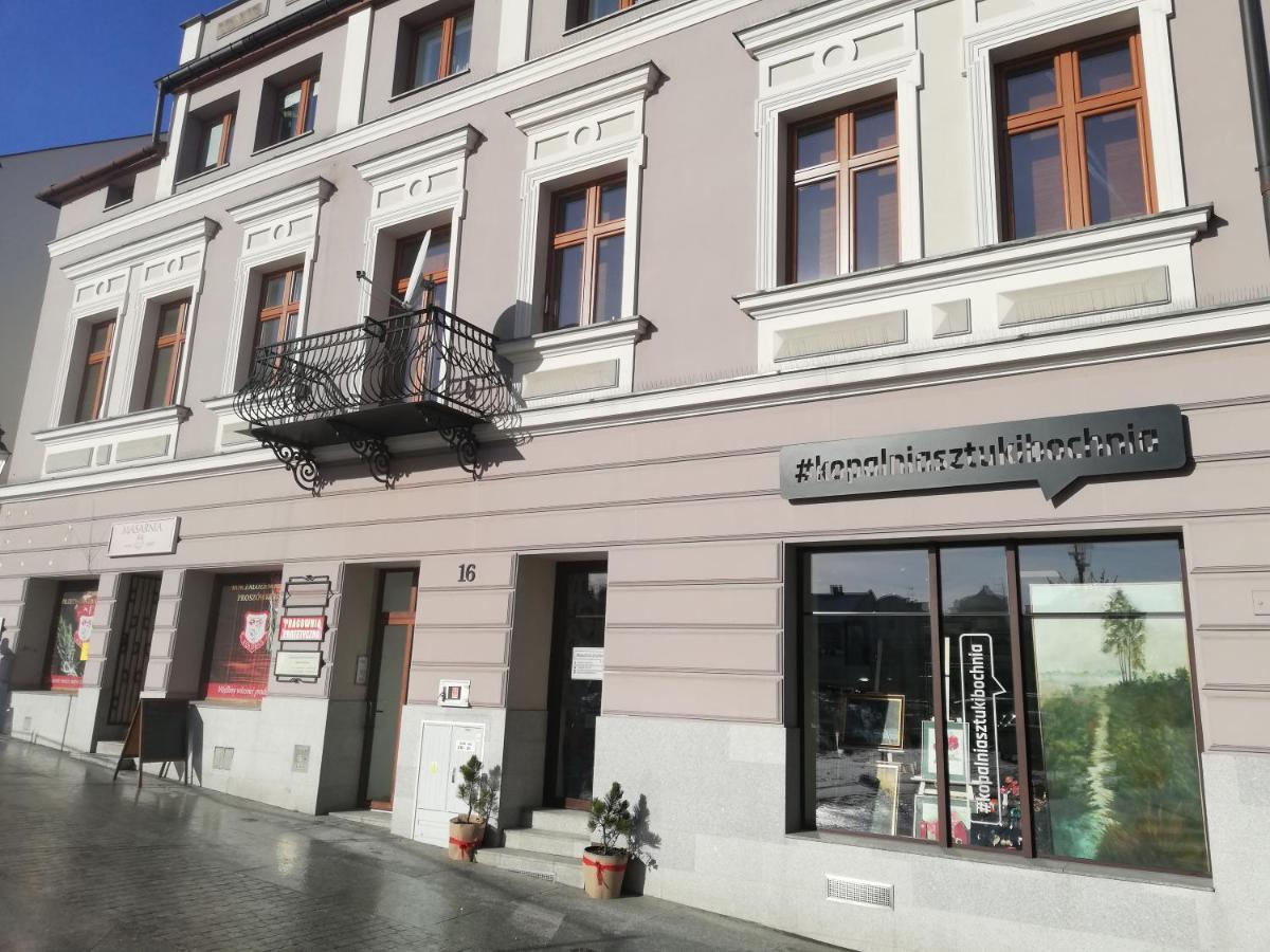 בוצ'ניה Klimatyczny Apartament Przy Bochenskim Rynku. מראה חיצוני תמונה